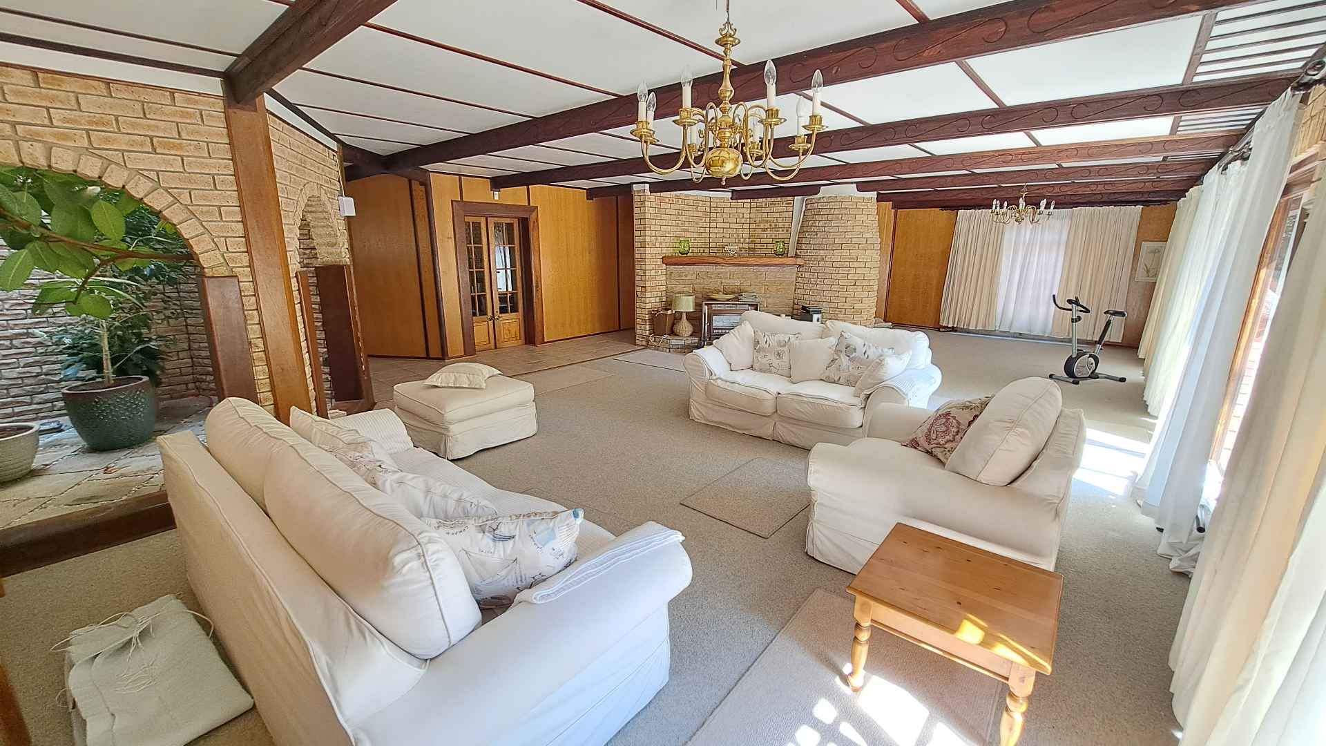 8 Bedroom Property for Sale in Clarens Free State